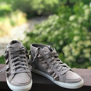 Fergalicious high too ruffled sneaker